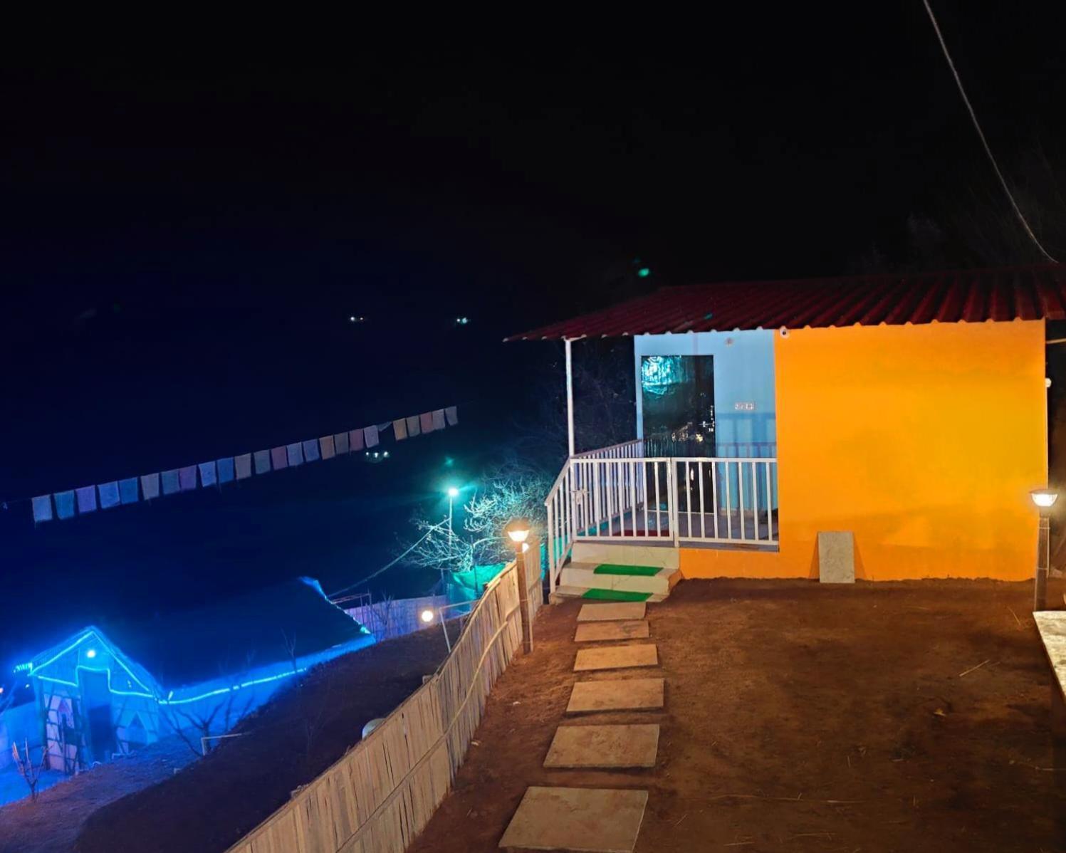 The Pahadi Nest Mukteshwar Hotel Екстериор снимка